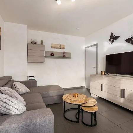 Agreable Sur La Place Du Casino Apartamento